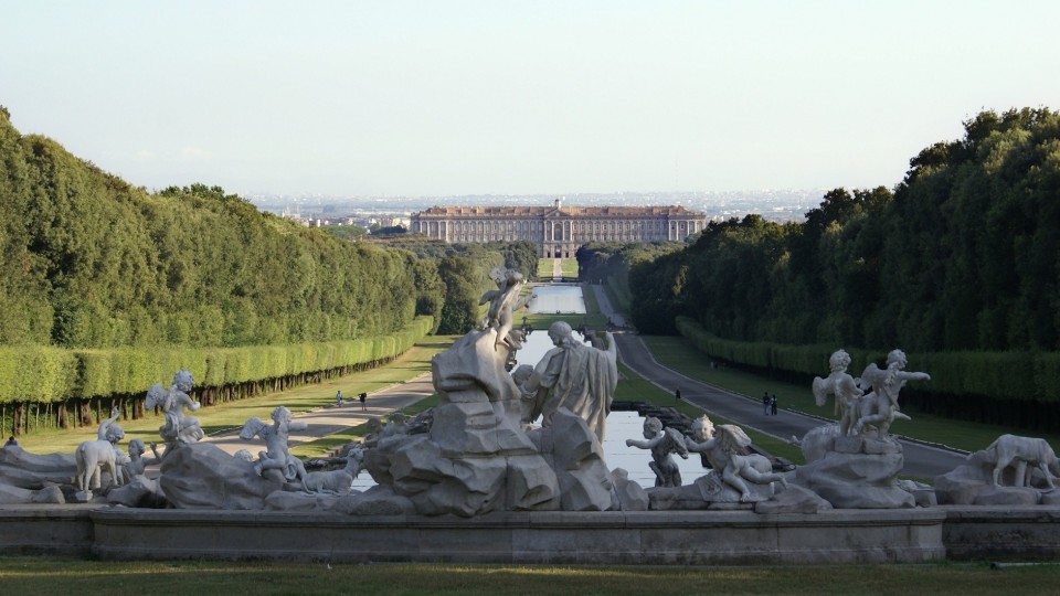 Post Caserta Palace: history and curiosity about the royal palace of Caserta
